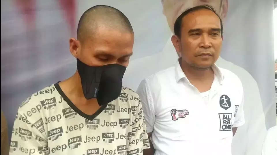 CS pelaku pembacokan seorang pemulung rongsokan di Kampung Banjaran Pucung, Tapos ditetapkan sebagai tersangka.