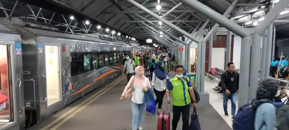 Pada libur Hari Raya Nyepi 2023, KAI Daop 8 Surabaya mencatat 18.790 pelanggan kereta api (KA) yang melakukan perjalanan dengan KA di wilayah tersebut, Rabu, 22 Maret 2023.