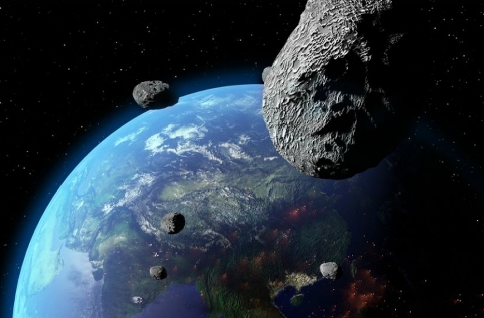 Sebuah asteroid seukuran menara jam Big Ben dikabarkan akan melewati sekitar setengah jalan antara Bumi dan Bulan Sabtu ini. 