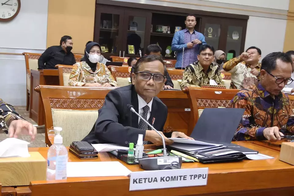 Menkopolhukam sekaligus Ketua Komite Koordinasi Nasional Pencegahan dan Pemberantasan Tindak Pidana Pencucian Uang (Komite TPPU) Mahfud MD saat di Komisi III DPR RI, Gedung Parlemen Senayan, di Jakarta, Rabu, 29 Maret 2023.