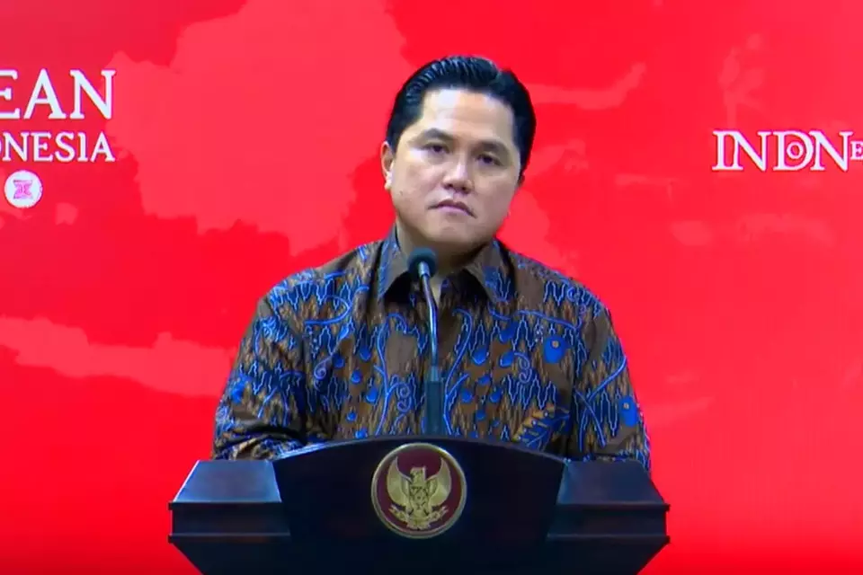 Ketua Umum PSSI, Erick Thohir memberikan keterahgan pers mengenai pembatalan Indonesia sebagai tuan rumah Piala Dunia U-20, di Kantor Presiden, Jumat, 31 Maret 2023.
