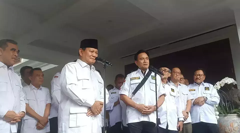 Ketum Gerindra Prabowo Subianto dan Ketum PBB Yusril Ihza Mahendra di kediaman Prabowo, Jalan Kertanegara IV, Kebayoran Baru, Jakarta, Kamis (6/4/2023).