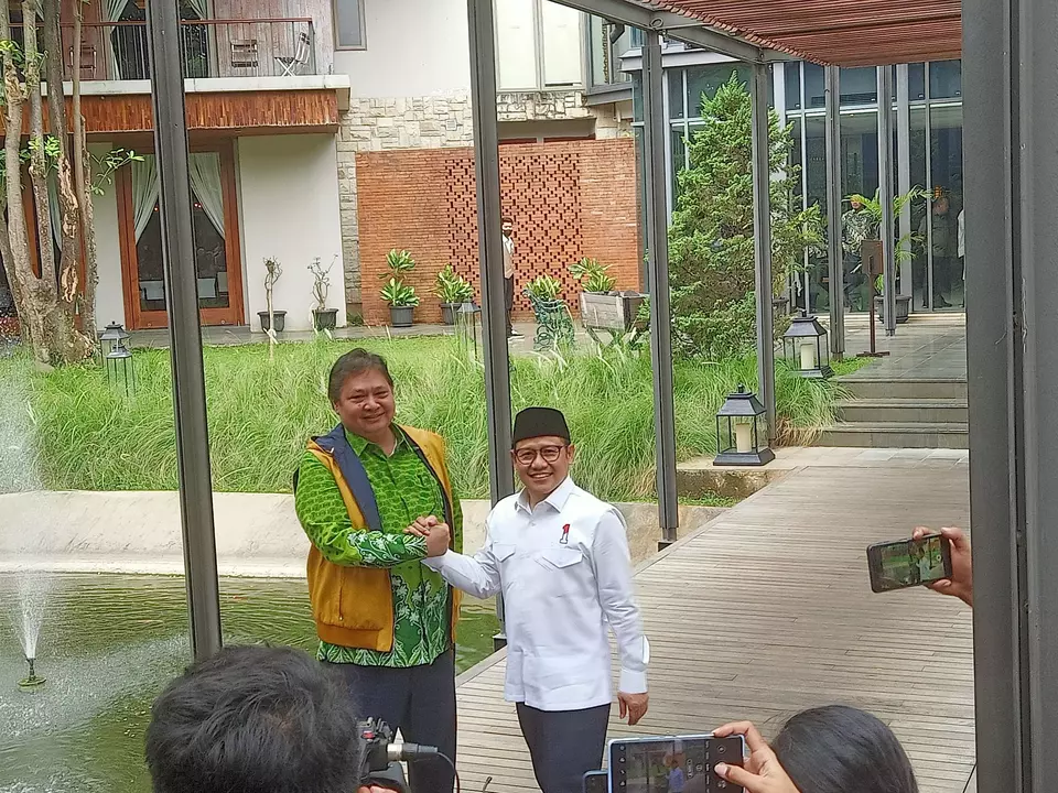 Ketum Golkar Airlangga Hartarto dan Ketum PKB Muhaimin Iskandar di acara silaturahmi, Resto Pelataran, Senayan, Jakarta, Rabu, 3 Mei 2023.