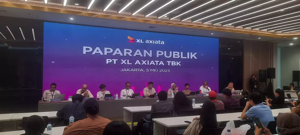 XL Axiata menggelar paparan publik di XL Axiata Tower, Jakarta, Jumat, 5 April 2023.  