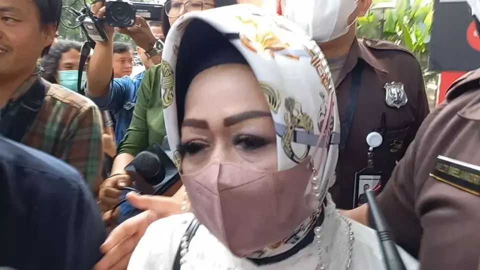 Kadinkes Lampung Reihana Irit Bicara Usai Klarifikasi Harta Di KPK