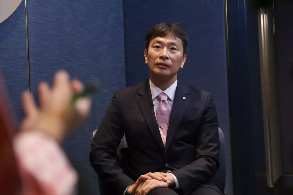 Governor FSS Korea (OJK Korea), Lee Bokhyun saat wawancara dengan B Universe, di Jakarta, Jumat, 12 Mei 2023.