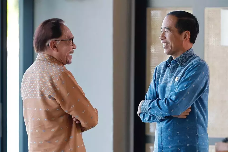 Anwar Ibrahim dan Joko Widodo.