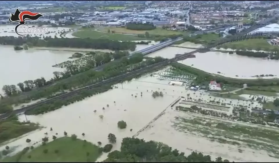 Foto dari polisi Italia menunjukkan, daerah banjir di wilayah Italia utara Emilia Romagna, Rabu, 17 Mei 2023.