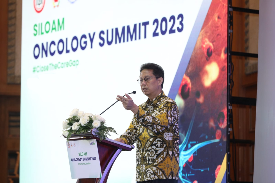 Menteri Kesehatan (Menkes) Budi Gunadi Sadikin mendorong kompetisi tenaga medis di Indonesia ditingkatkan lewat Oncology Summit 2023 yang digelar oleh Mochtar Riady Comprehensive Cancer Center (MRCCC), grup dari RS Siloam.