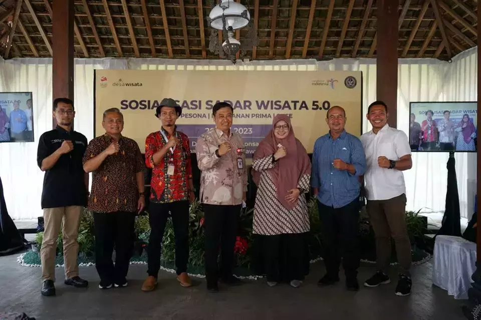 Kemenparekraf/Baparekraf menggelar Sosialisasi Sadar Wisata 5.0 untuk menggali potensi desa wisata penyangga kawasan candi Borobudur di Kecamatan Borobudur, Kabupaten Magelang, Jateng pada Minggu 21 Mei 2021.