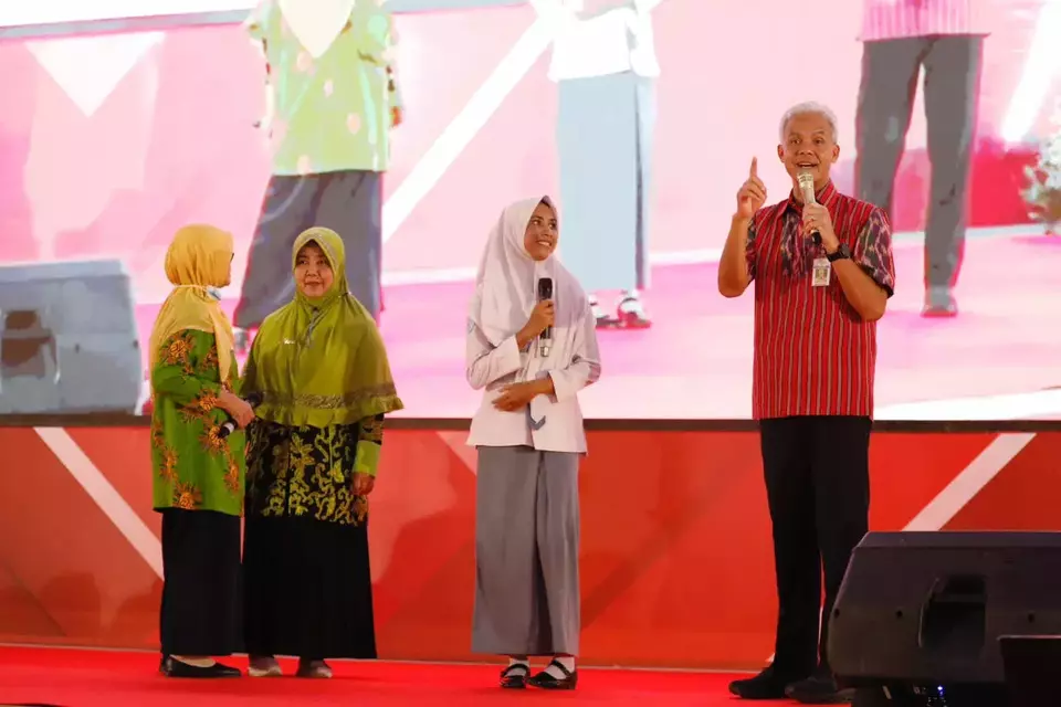 Gubernur Jateng Ganjar Pranowo saat melakukan sosialisasi Komunikasi Informasi dan Edukasi (KIE) Bangga Kencana yang digelar di Gedung Serbaguna Dewi Sri, Kabupaten Grobogan.