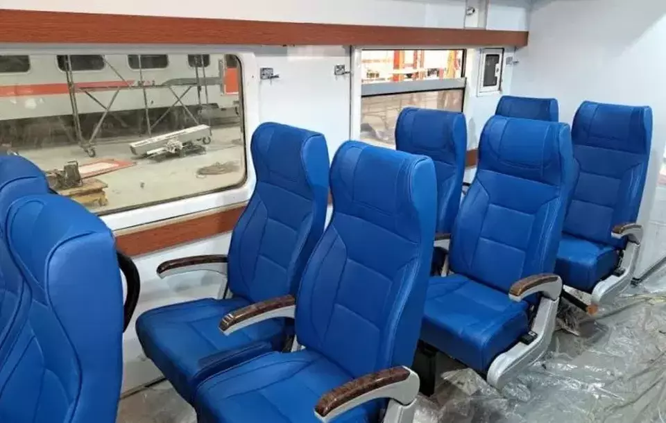 PT Kereta Api Indonesia (KAI) saat ini tengah melakukan modifikasi kursi kereta ekonomi.