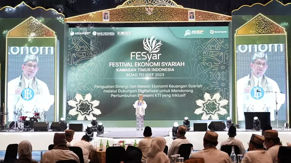Deputi Gubernur Bank Indonesia, Doni P. Joewono pada upacara pembukaan Festival Ekonomi Syariah (FESyar) KTI 2023 di Samarinda, Jumat, 26 Mei 2023. 