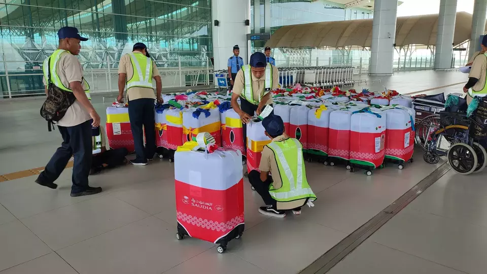 Koper jemaah calon haji telah tiba di Bandara Internasional Kertajati.