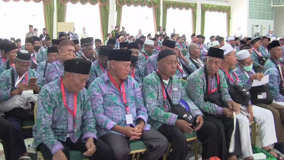 Sebanyak 299 jemaah haji kloter ketiga asal Kabupaten Kutai Kartanegara, mulai menjalani karantina di embarkasi Haji Balikpapan, Kalimantan Timur, Minggu, 28 Mei 2023.