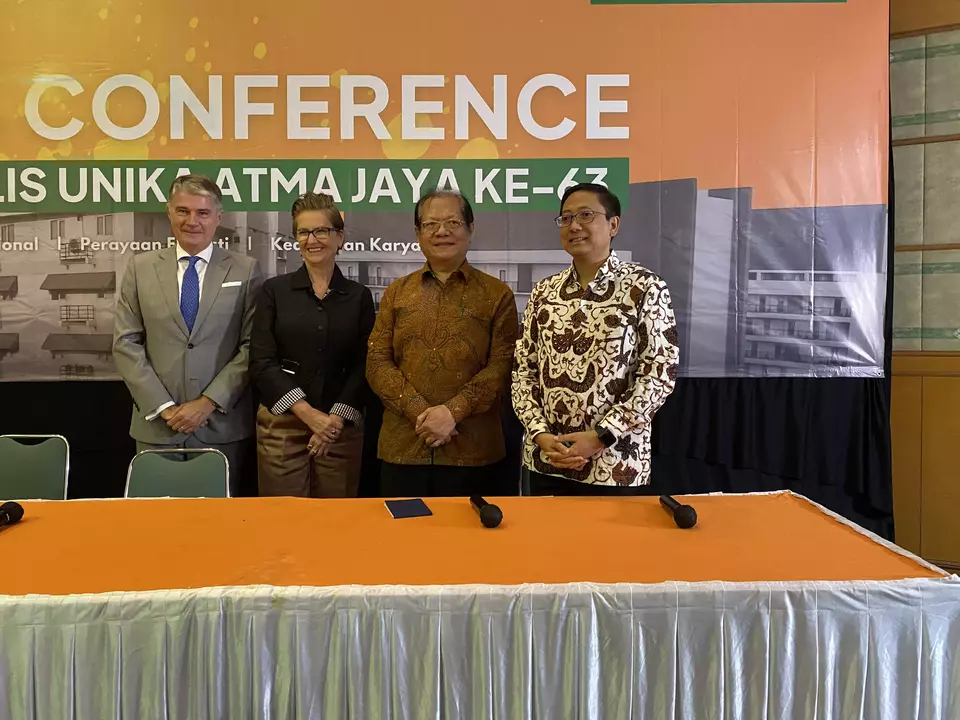 Mahasiswa Atma Jaya menggelar seminar “Indonesia’s Leadership In ASEAN: In view towards the political year of 2024” dalam rangka Dies Natalis ke-63 di Universitas Atma Jaya, Jakarta Pusat, Jumat, 2 Juni 2023.