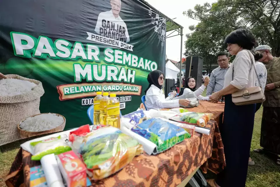 Gardu Ganjar Bantu Warga Dapatkan Sembako Harga Terjangkau