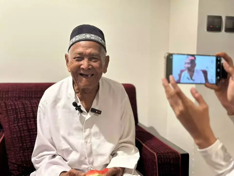 Juhani, jemaah haji lanjut usia asal Majalengka yang videonya viral di media sosial, Minggu 4 Juni 2023. 