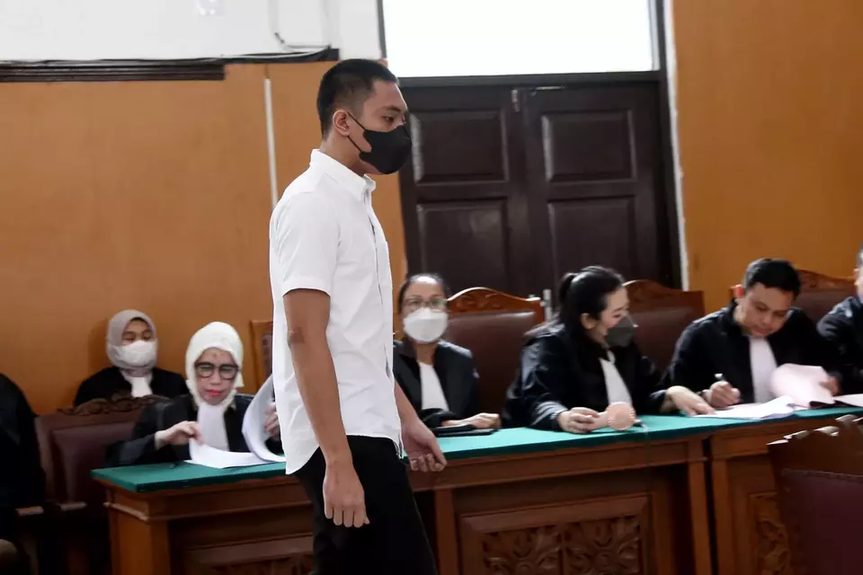 Terdakwa Mario Dandy saat akan memulai sidang pada kasus penganiayaan terhadap David Ozora, di PN Jakarta Selatan, Selasa, 6 Juni 2023.
