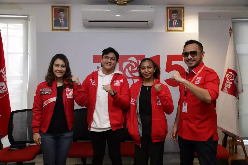 PSI terima dua Caleg Monalisa Sembor dan aktor Qausar Harta Yudana di Basecamp DPP PSI, Jakarta, Rabu, 7 Juni 2023. 