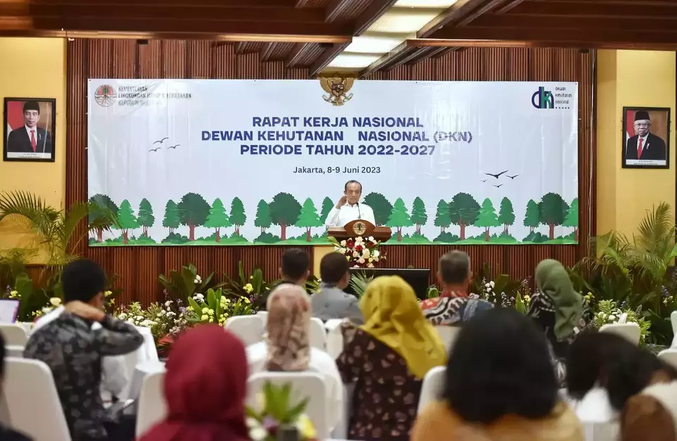 Sekjen LHK, Bambang Hendroyono membuka Rakernas Dewan Kehutanan Nasional di Jakarta.
