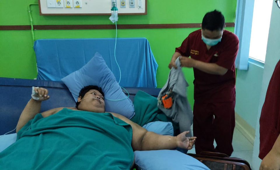Kondisi Muhammad Fajri pria obesitas seberat 300 kg tengah menjalani perawatan medis di RSUD Kota Tangerang, Banten, Jumat 9 Juni 2023.