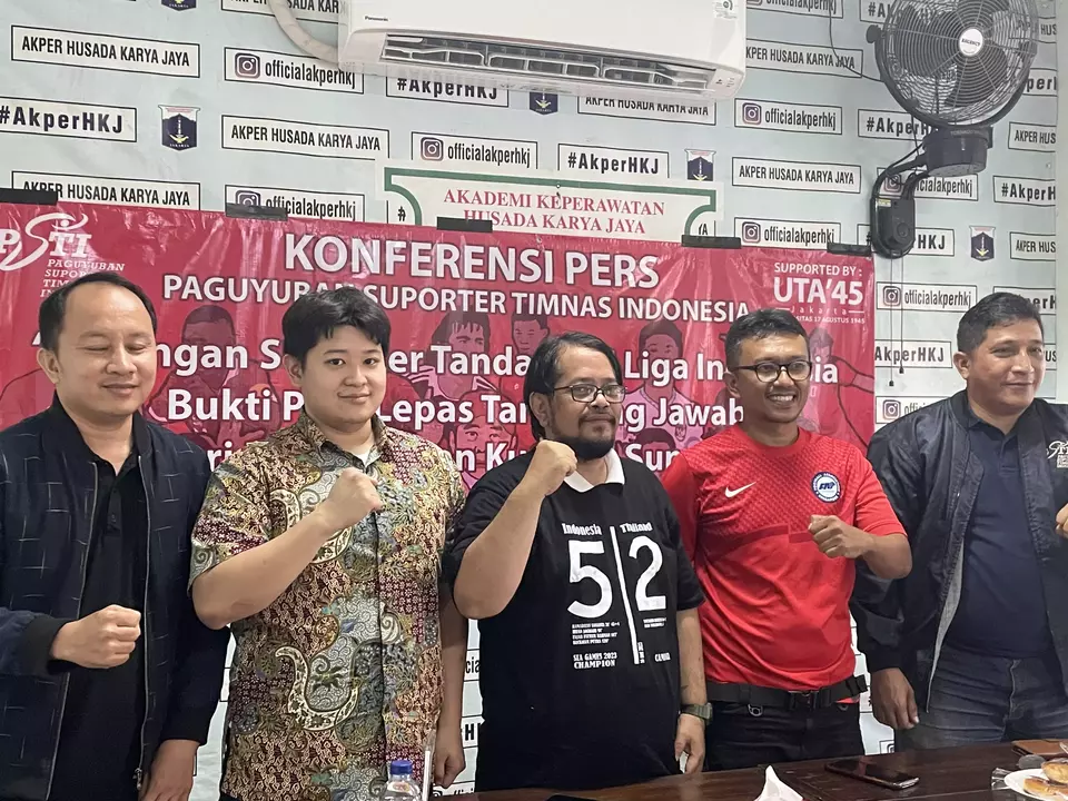 Konferensi pers Paguyuban Suporter Timnas Indonesia (PSTI) di UTA 45, Jumat, 9 Juni 2023.