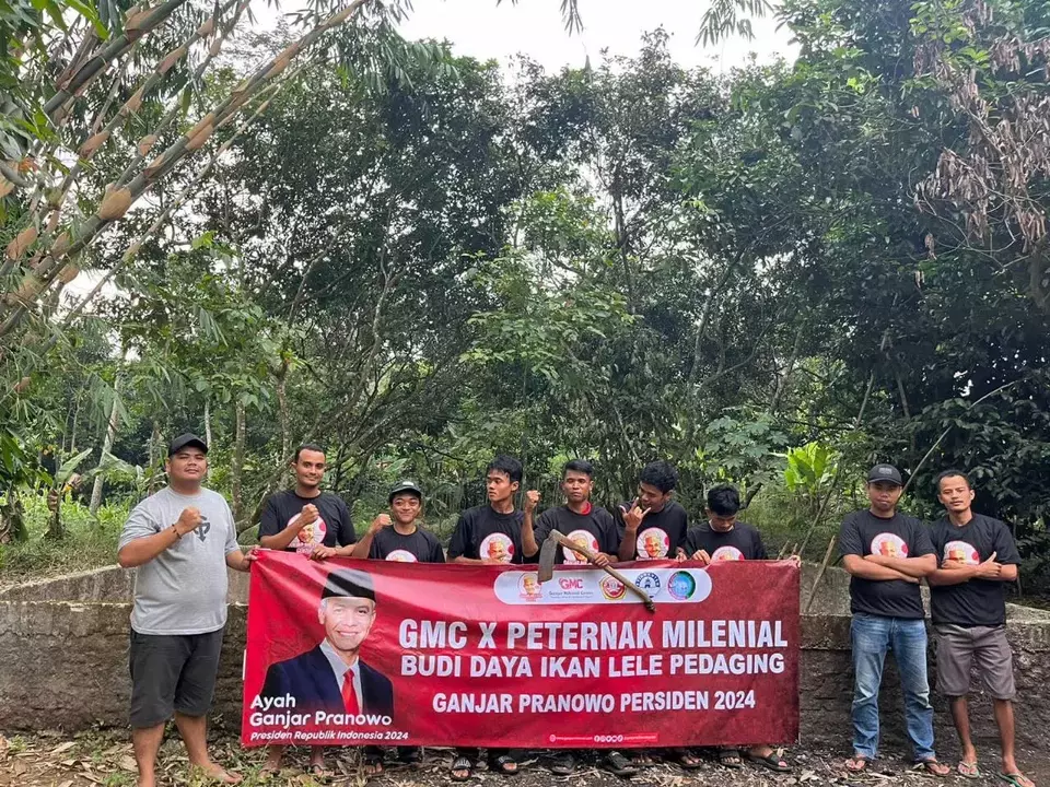 GMC Banten bersama BEM Setia dan Organisasi Masyarakat Banten memberikan pelatihan cara budi daya ikan lele di Kampung Cicadas, Desa Kalanganyar, Kecamatan Labuan, Pandeglang, Banten.