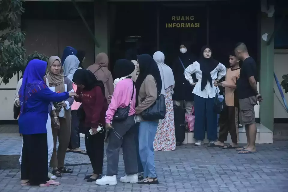 Sejumlah siswa MAN 1 Kota Bekasi gagal berangkat Study Tour ke Yogyakarta.