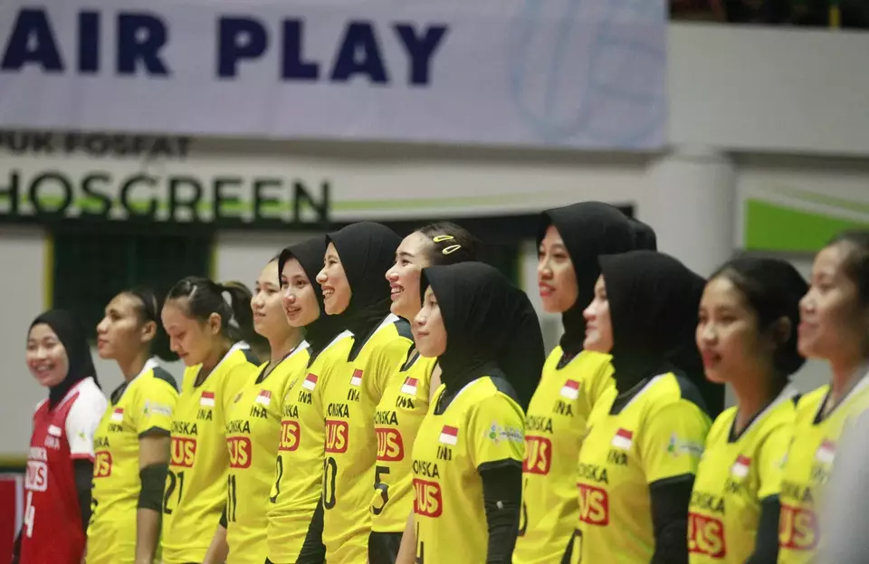 Timnas voli putri Indonesia sebelum menghadapi India di AVC Challenge Cup 2023, di GOR Tri Dharma, Gresik, Jumat 23 Juni 2023.