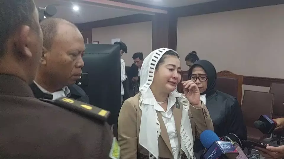 Direktur Utama PT Misi Mulia Metrical, Hasnaeni Wanita Emas divonis 5 tahun penjara atas perkara korupsi Waskita Beton Precast. 