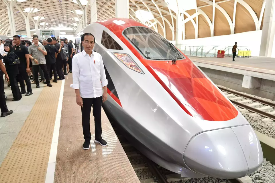 Presiden Joko Widodo saat melakukan uji coba Kereta Cepat Jakarta-Bandung, Rabu, 13 September 2023.