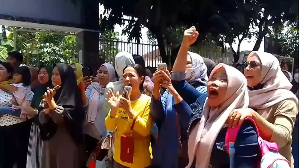 Kepsek SDN Cibereum Yang Pecat Guru Karena Ungkap Gratifikasi ...