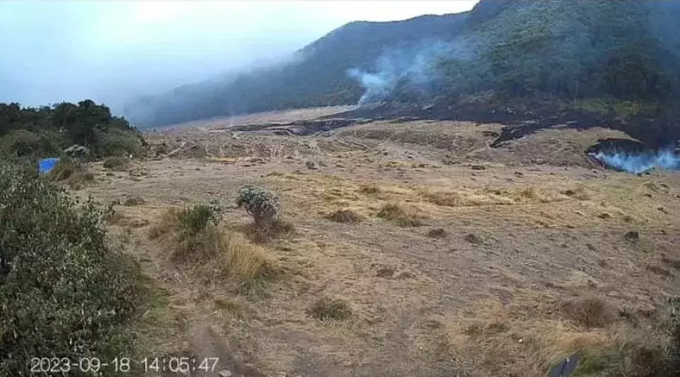 Alun-alun Suryakencana Taman Nasional Gunung Gede Pangrango (TNGGP) terbakar pada Senin, 18 September 2023. 