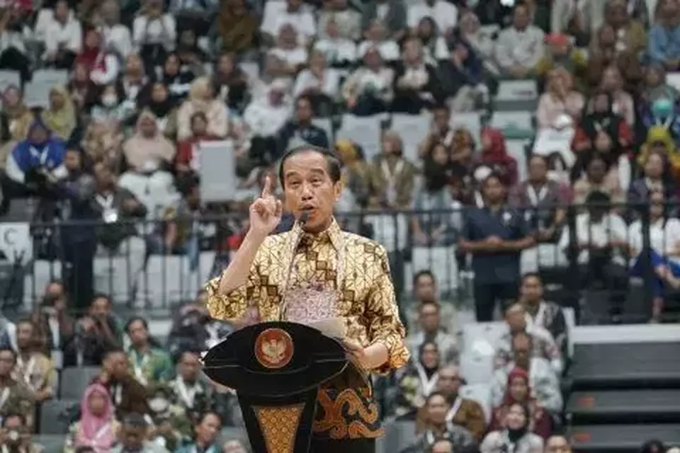 Presiden Jokowi saat memberi sambutan pada Festival Lingkungan, Iklim, Kehutanan, dan Energi Baru Terbarukan (LIKE) di Indonesia Arena, Kawasan GBK, Jakarta pada 16-18 September 2023. 