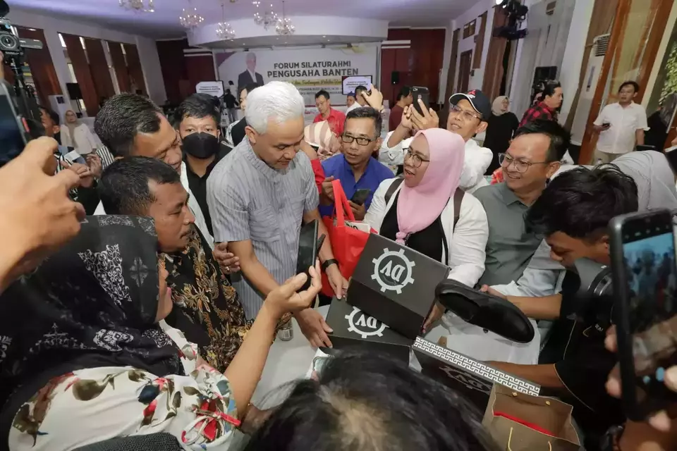 Ganjar Pranowo saat menemui pelaku UMKM di Tangerang, Minggu, 24 September 2023.