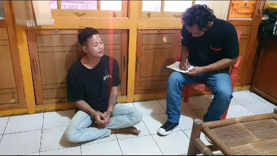 Seorang pemuda berinisial AD di Kecamatan Pemangkat, Kabupaten Sambas, Kalimantan Barat diatahn karena menikam pamannya sendiri, Sabtu 30 September 2023
