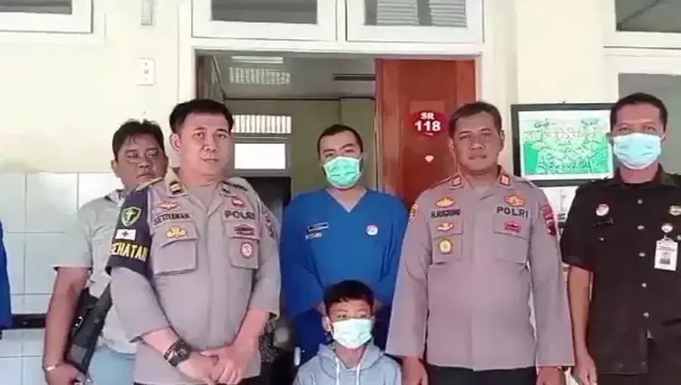 Siswa SMP di Cimanggu, Kabupaten Cilacap, Jawa tengah, yang menjadi korban perundungan serta penganiayaan, akhirnya diperbolehkan pulang dari rumah sakit, Selasa 3 Okttober 2023.
