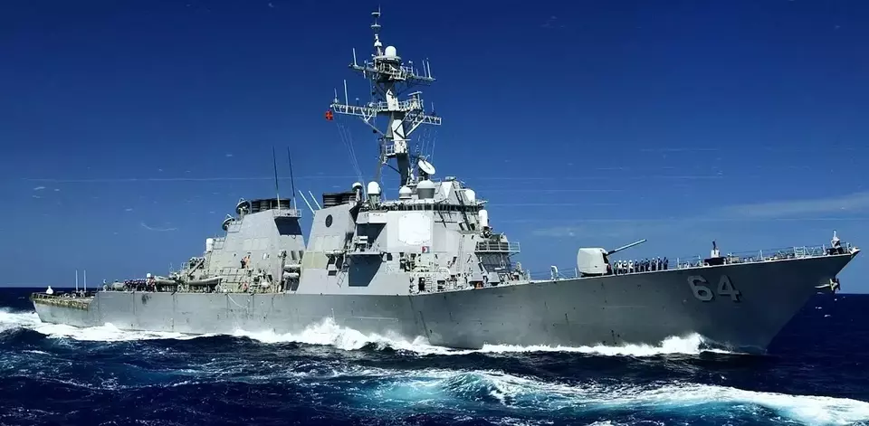 Kapal perang AS USS Carney.