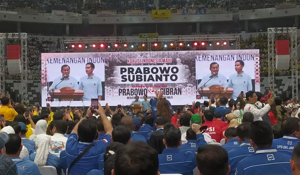 Bakal calon presiden Prabowo Subianto memberikan sambutan di depan pendukungnya di Indonesia Arena GBK Senayan, Jakarta Pusat, Rabu 25 Oktober 2023.