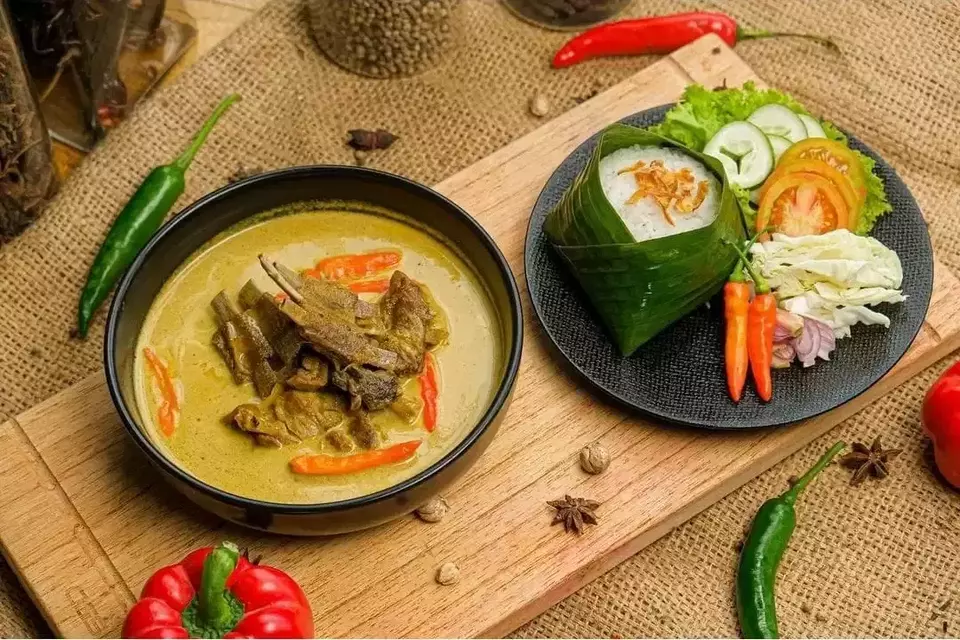 Ilustrasi Masakan Khas Salatiga Gecok Kambing 