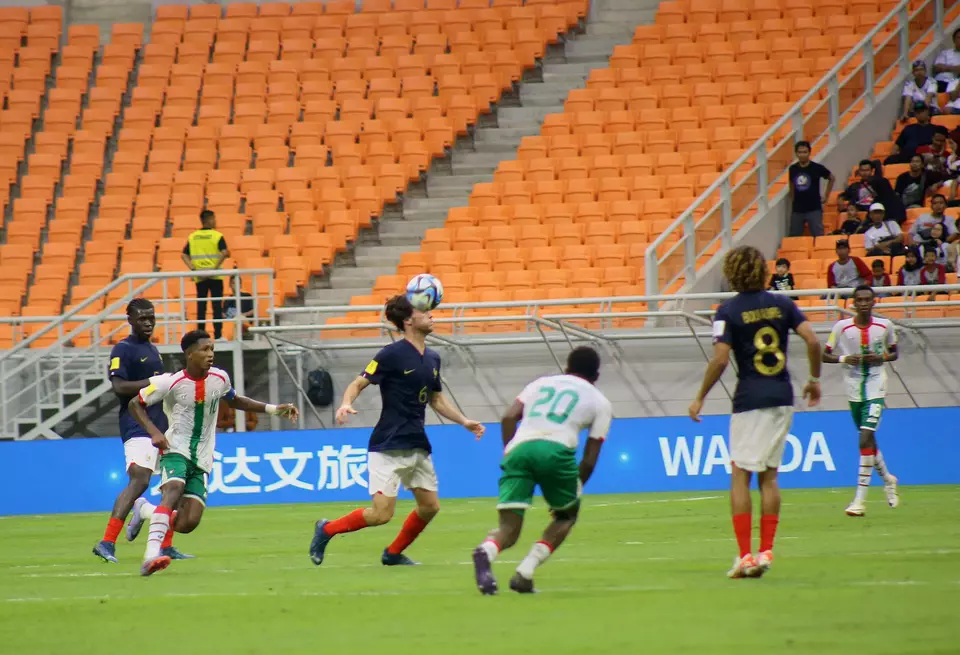 Suasana berjalannya laga timnas Perancis melawan Burkina Faso saat laga penyisihan Grup E Piala Dunia U-17 2023 di Jakarta International Stadium, Jakarta, Minggu, 12 November 2023. 