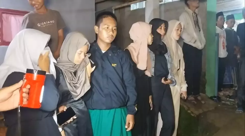 Isak Tangis Warnai Pemakaman Pelajar Korban Pembacokan Di Ciampea Bogor