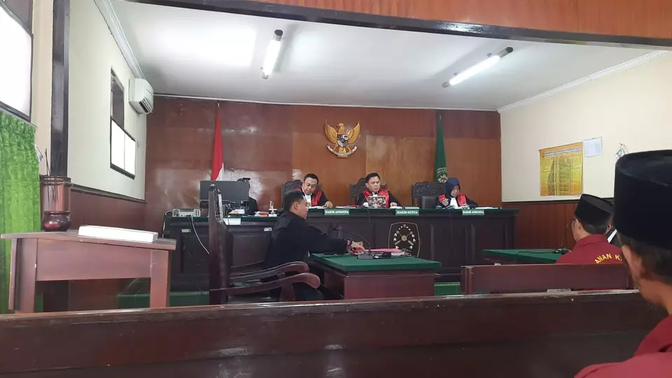 Kasus Pencabulan Santriwati Di Kediri, Oknum Kiai Divonis 3 Tahun 5 ...