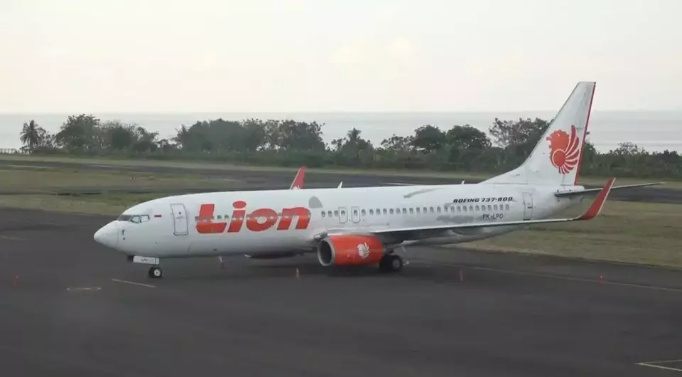 Pesawat Boeing 737- 800 milik maskapai penerbangan Lion Air diduga mengalami gangguan teknis sehingga pesawat tersebut gagal terbang, dari Bandara Sultan Babullah Ternate, Maluku Utara, Senin, 4 Desember 2023.