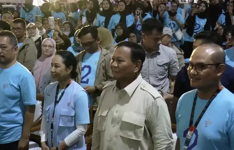 Prabowo Subianto dikukuhkan menjadi ketua dewan kehormatan Koperasi Mekar Digital Sejahtera (MDS) Coop yang dipimpin oleh Rini Soemarno, di Purwakarta, Jawa Barat, Sabtu, 16 Desember 2023. 