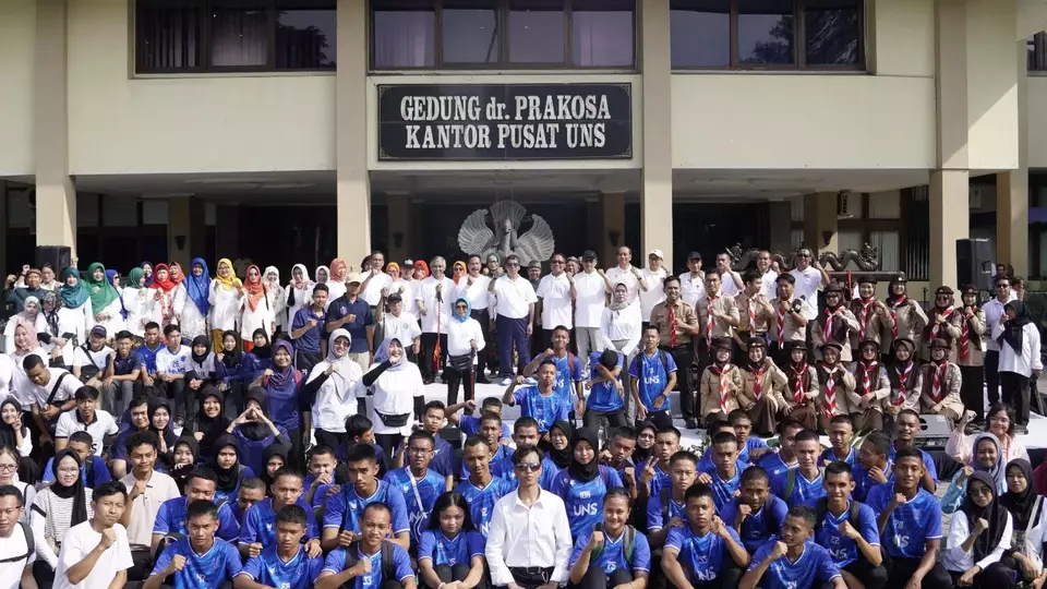 Sebanyak 21 rektor dari perguruan tinggi yang ada di Kota Solo mendeklarasikan pemilu damai di kampus Universitas Sebelas Maret (UNS) Surakarta, Jumat, 29 Desember 2023.