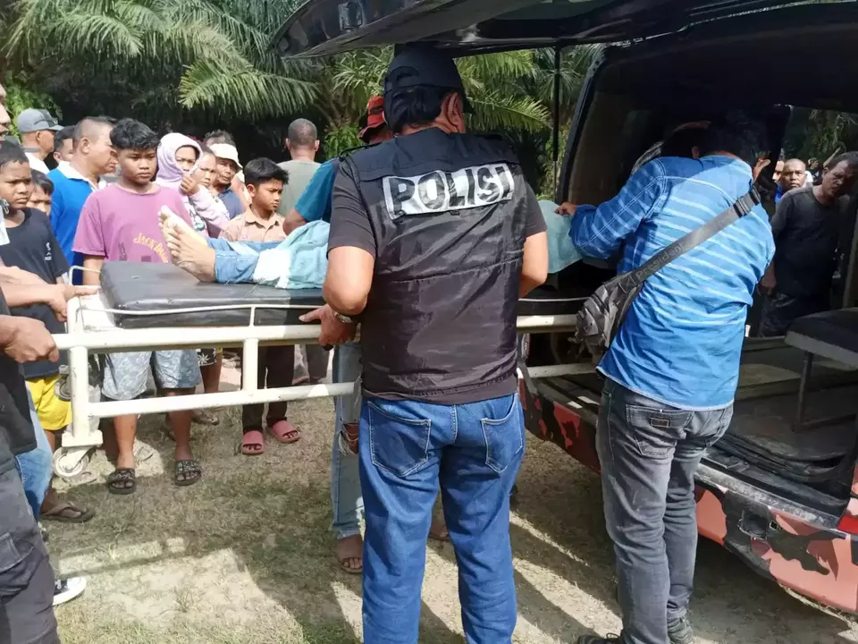 Warga di Desa Mulyorejo, Kecamatan Sunggal, Kabupaten Deli Serdang, Sumatera Utara, pada Sabtu, 13 Januari 2024 digegerkan dengan penemuan mayat wanita yang tewas di dalam parit perkebunan kelapa sawit milik PTPN 2. 