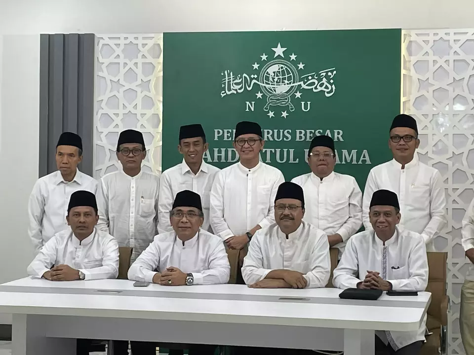 Ketua Umum (Ketum) PBNU KH Yahya Cholil Staquf menanggapi maraknya pernyataan kecurangan yang terjadi dalam Pilpres 2024, di Plaza PBNU, Lantai 1 Gedung PBNU, Jumat, 16, Februari 2024.
