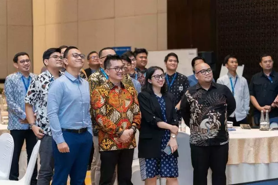Plt Kepala Lembaga Administrasi Negara (LAN) Muhammad Taufiq (kedua dari kiri) dan Direktur Kebijakan Publik Pijar Foundation Cazadira F. Tamzil (kedua dari kanan) saat acara Global Future Fellows (GFF) 2024: Forging a Climate-Economy Equilibrium di Kuta, Bali.